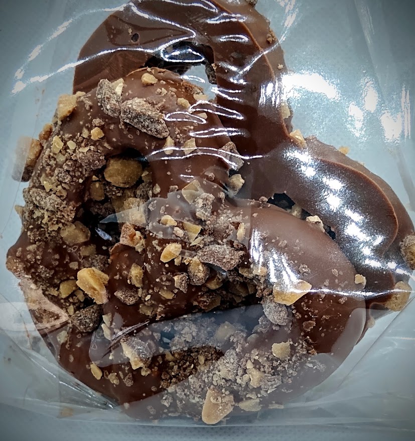 Large Decorated Pretzels - Image 3